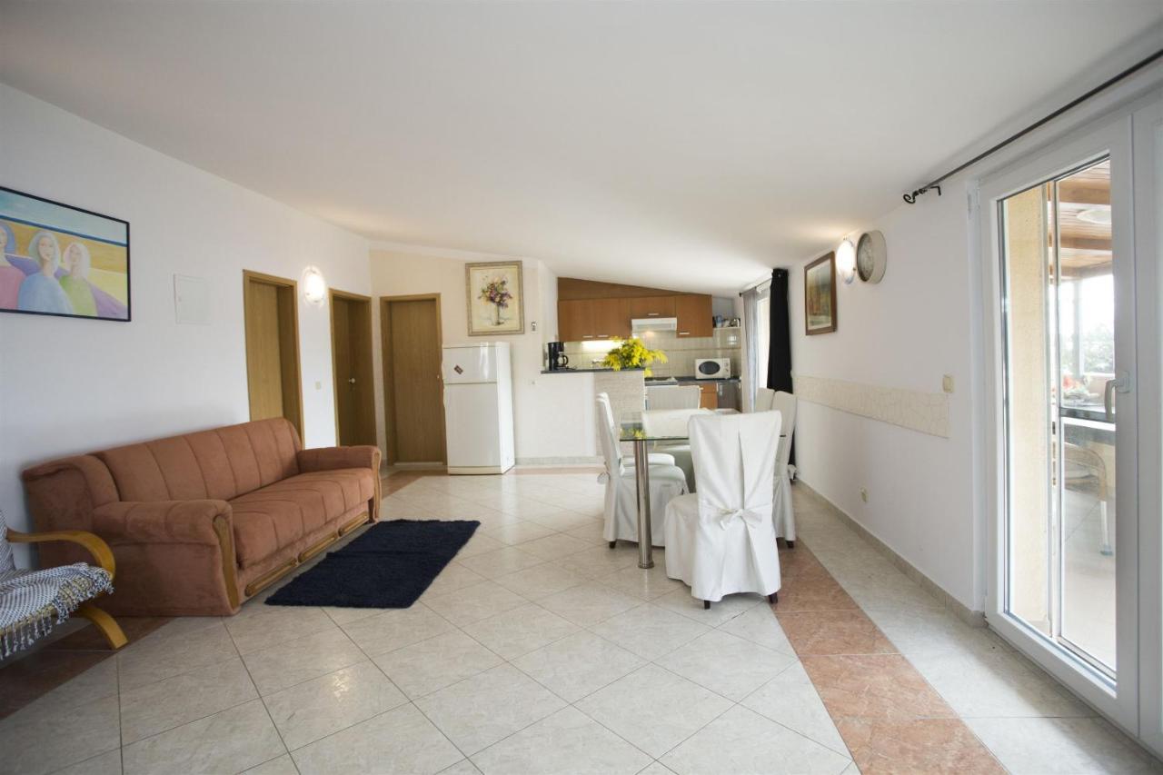 Apartments Gudelj Трогир Екстериор снимка