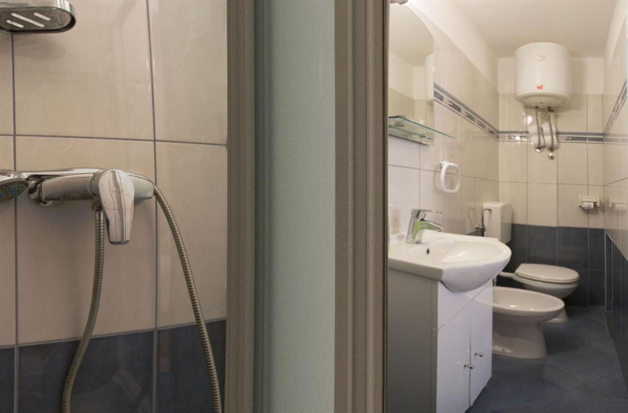 Apartments Gudelj Трогир Екстериор снимка