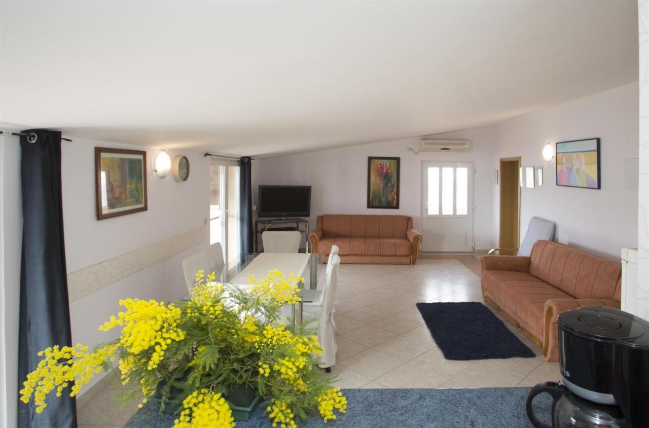 Apartments Gudelj Трогир Екстериор снимка
