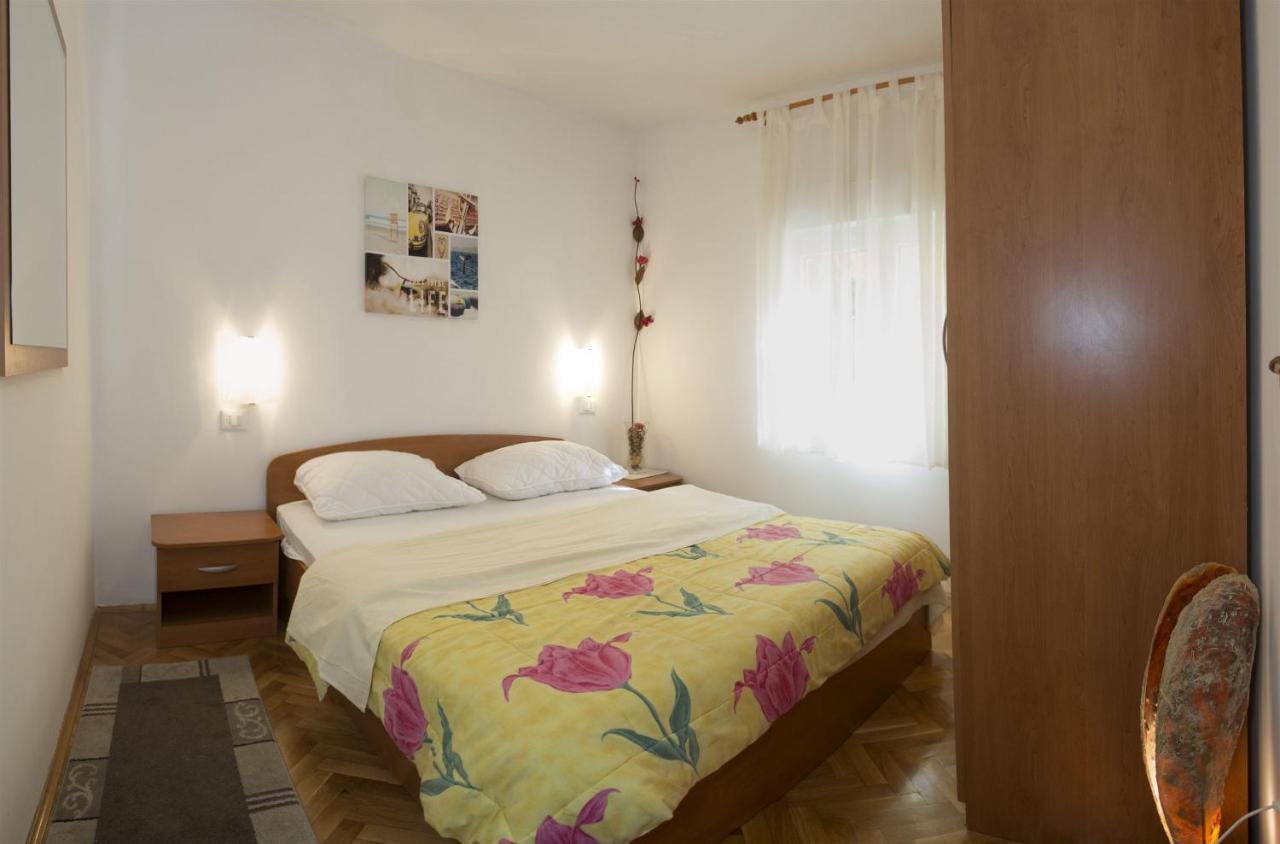 Apartments Gudelj Трогир Екстериор снимка