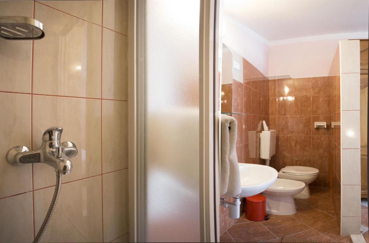 Apartments Gudelj Трогир Екстериор снимка