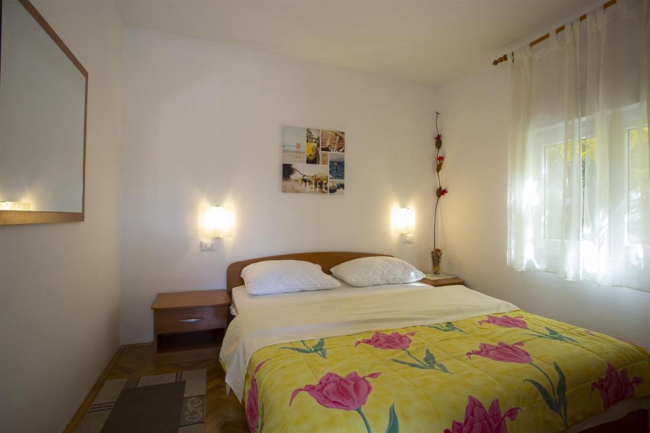 Apartments Gudelj Трогир Екстериор снимка