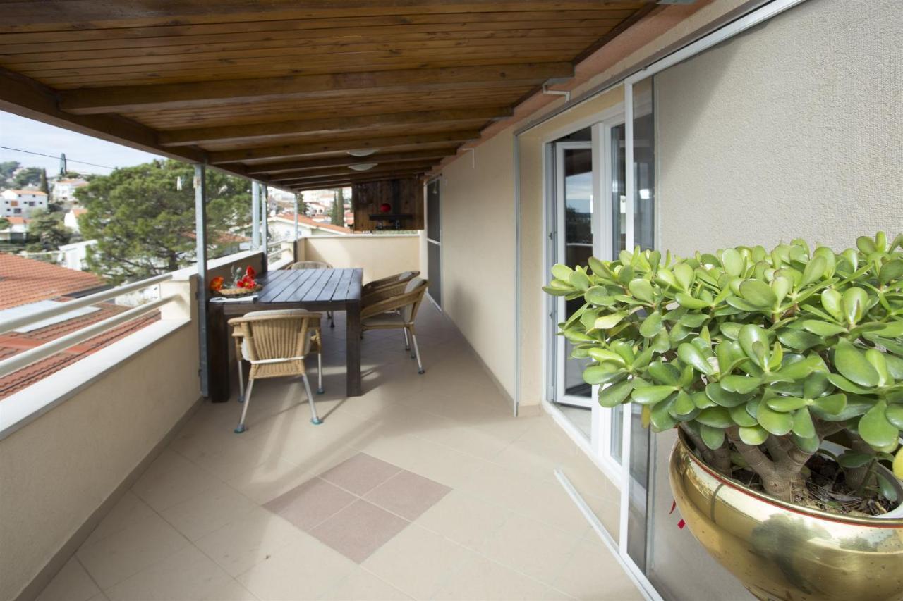 Apartments Gudelj Трогир Екстериор снимка