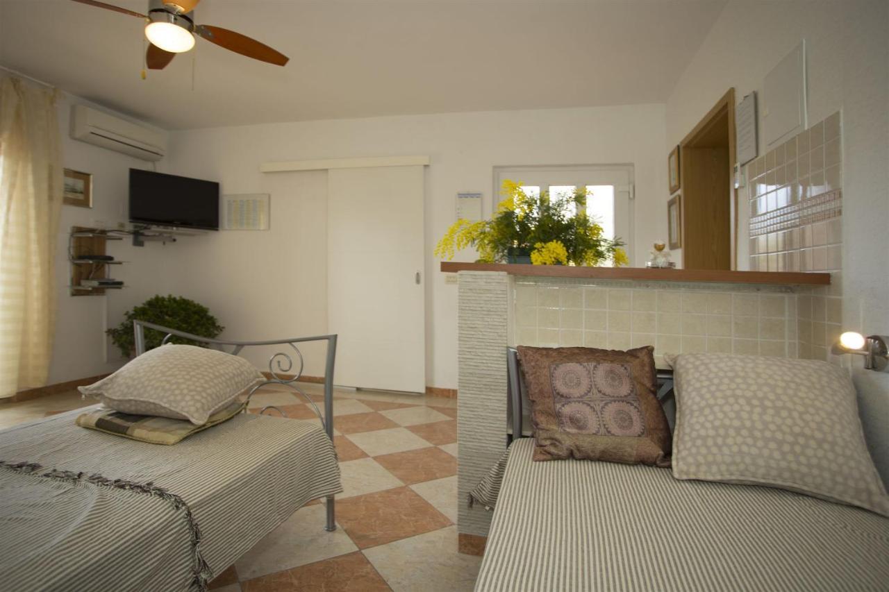 Apartments Gudelj Трогир Екстериор снимка