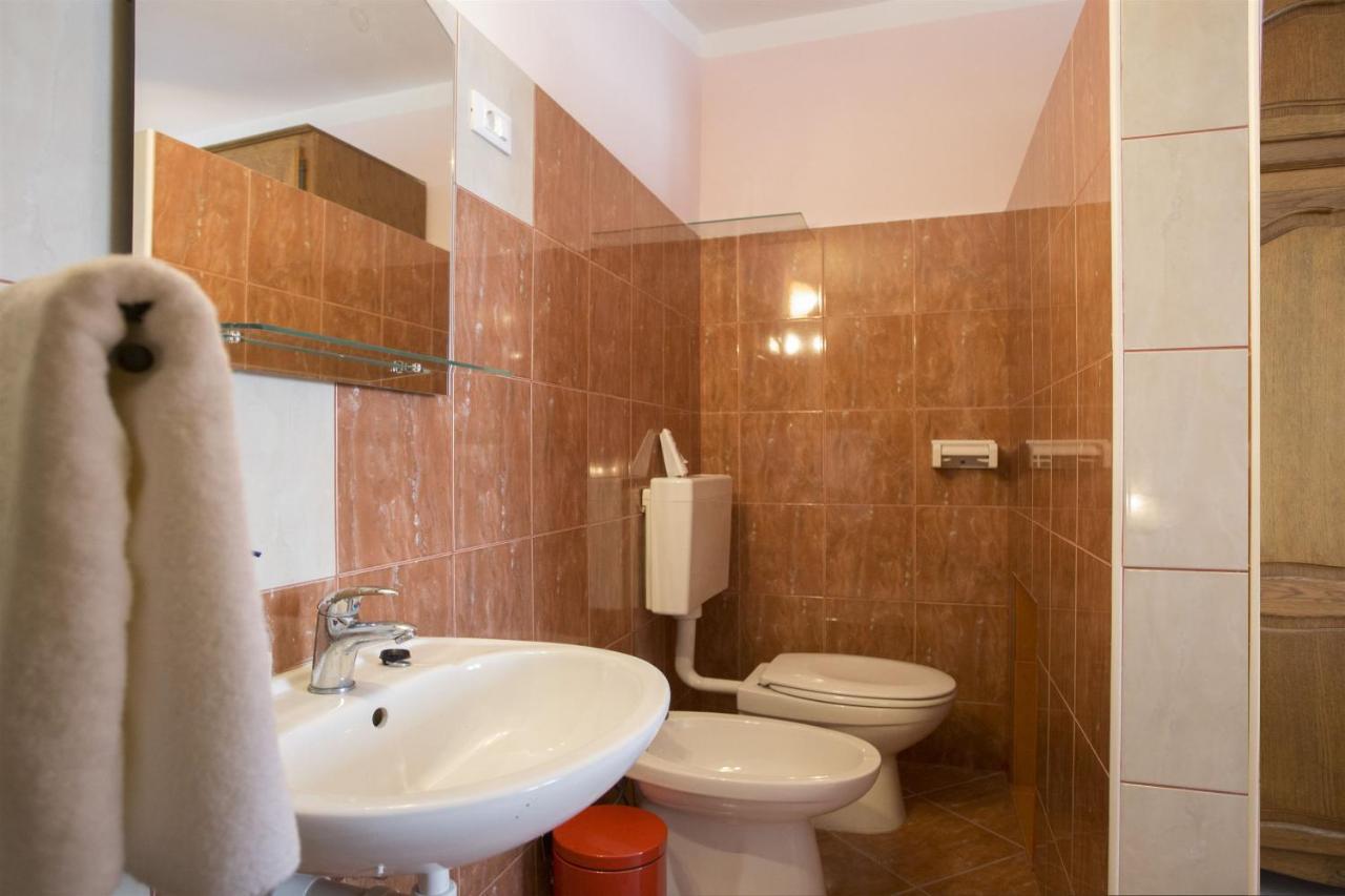 Apartments Gudelj Трогир Екстериор снимка
